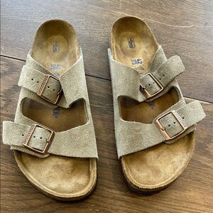 Birkenstock Arizona suede taupe soft footbed sandals size 42 men’s 9-9.5